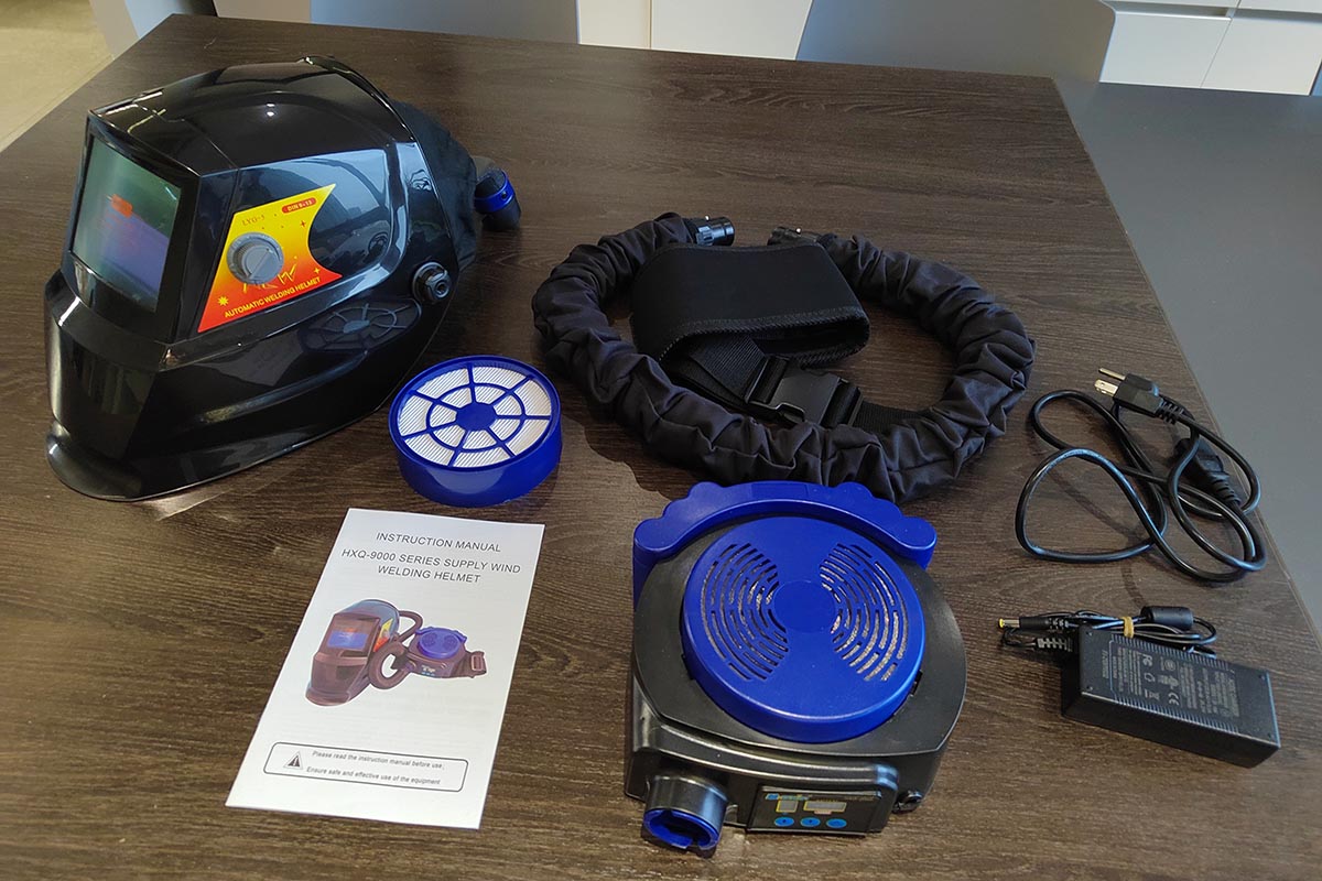 welding helmet with respirator2.jpg